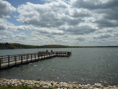 Pewaukee lakefront homes for sale