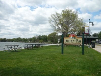 Pewaukee Lakefront homes for sale